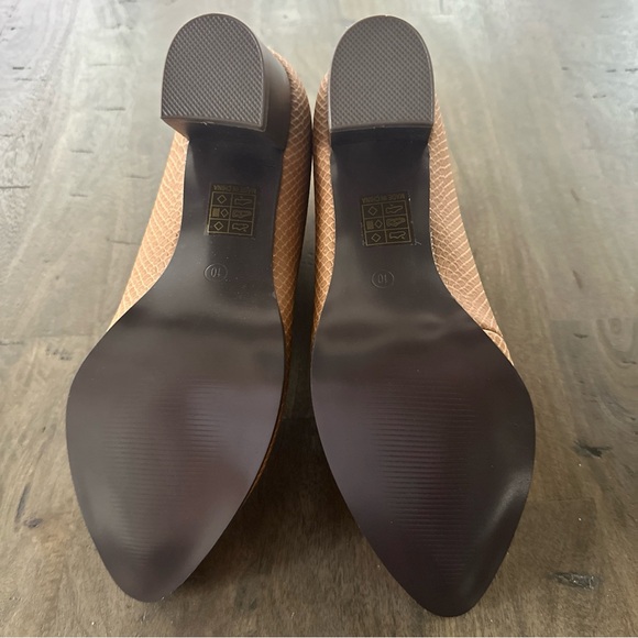 New Journee Collection Bellamy Tan Bootie Size 10 New In Box - Picture 10 of 15